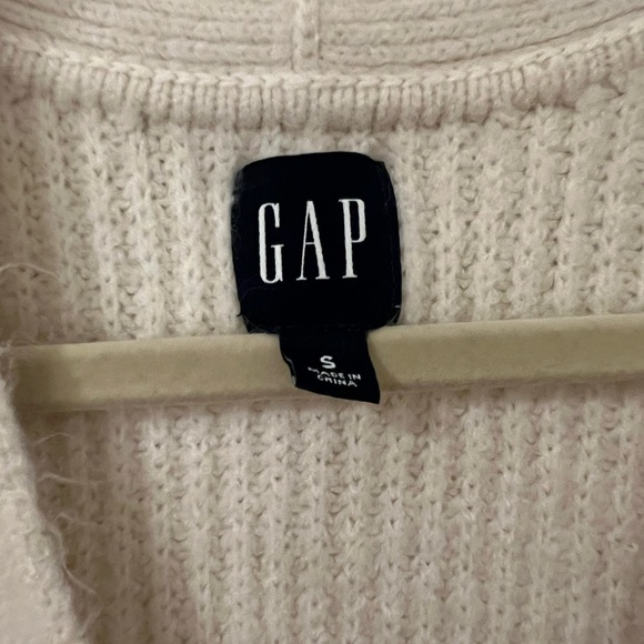 SOLD 🔴 Gap Chunky V Neck Cream Cardigan - Picture 3 of 5